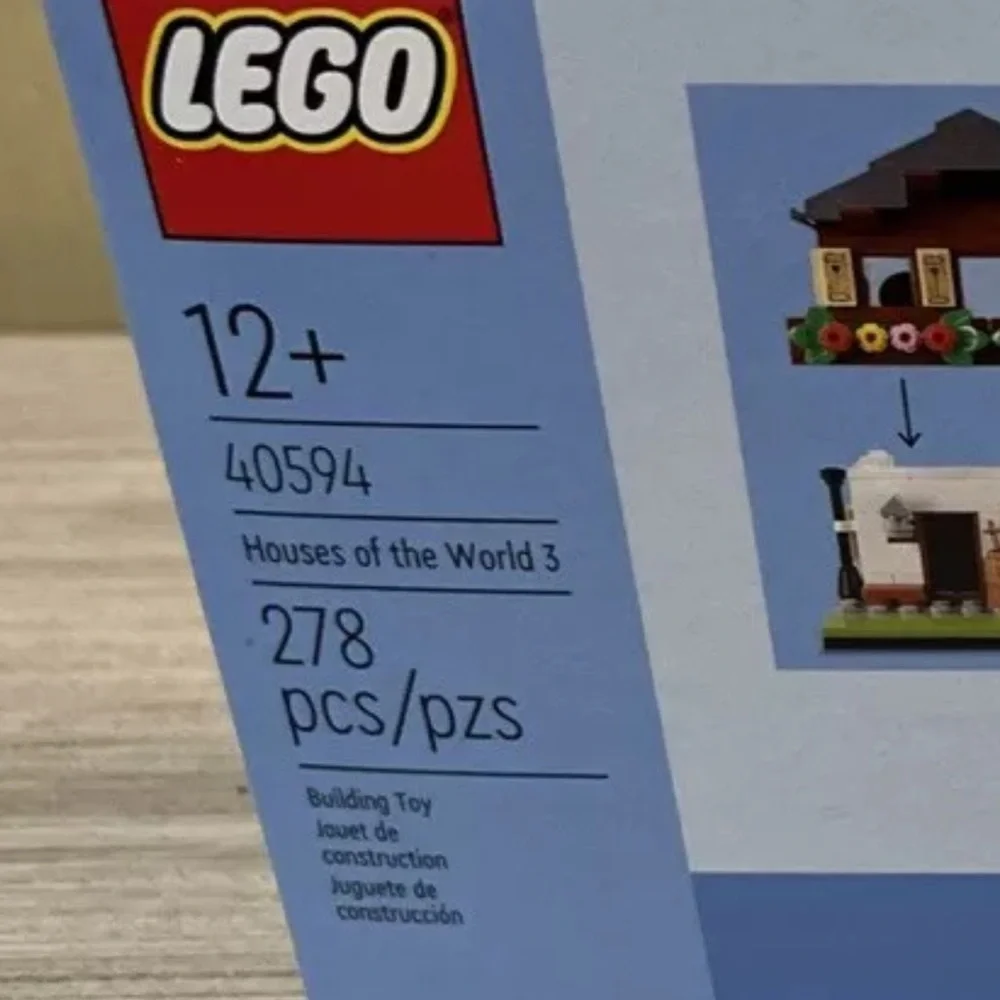 NIB - LEGO -  Houses of the World - Limited Edition - GWP